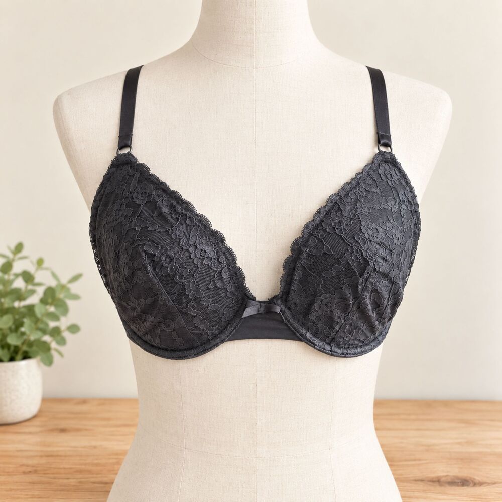 Victoria's Secret Bra 38D Black Lace Underwire Padded Adjustable Straps